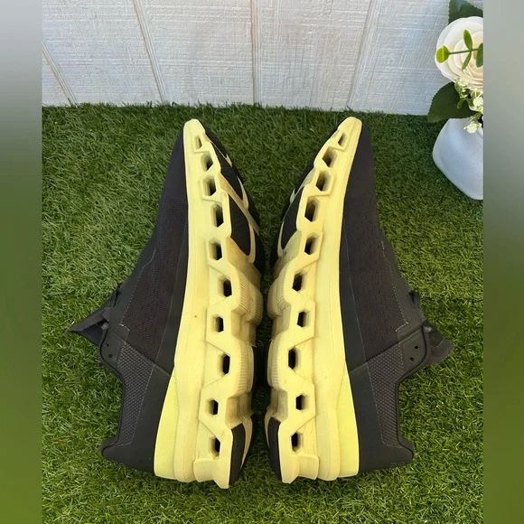 On Cloudmonster Men Black/Acacia size 12 preowned  display picture 3